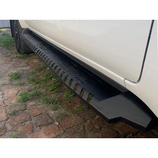 Seitenstufen Dakar V1 ohne LED (2 Stk, Metall) Toyota Hilux 2015- Foto 2