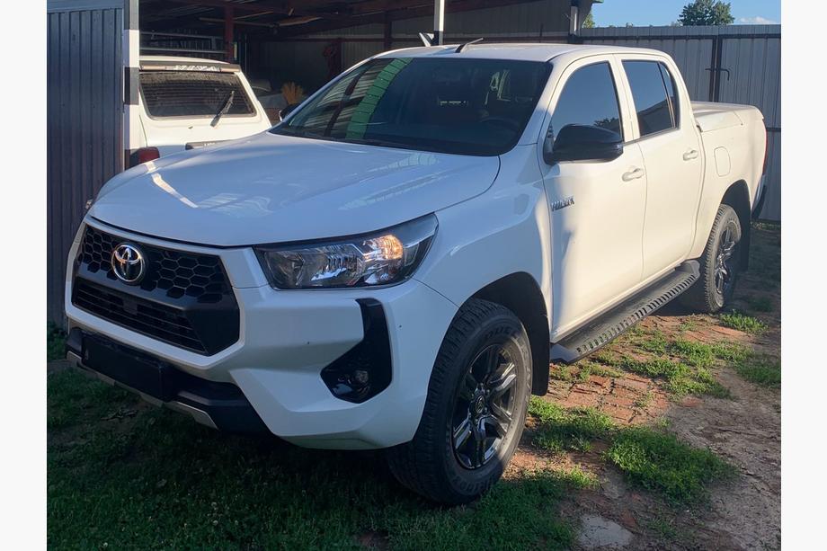Toyota Hilux 2015- Seitenstufen Dakar V1 ohne LED (2 Stk, Metall) Foto 4