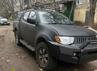 Mitsubishi L200 2015-2024 Seitenstufen Dakar V2 mit LED (2015-2019, 2 Stk, Metall) Foto 2