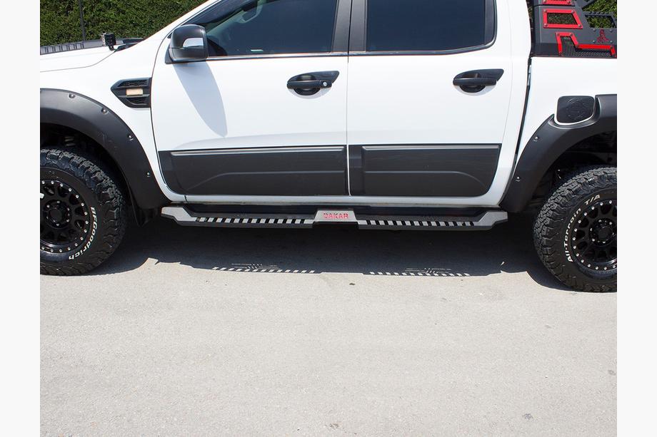 Mitsubishi L200 2015-2024 Seitenstufen Dakar V2 ohne LED (2019+, 2 Stk, Metall) Foto 2