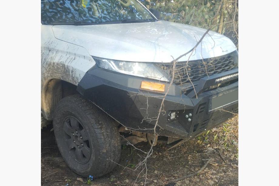 Mitsubishi L200 2015-2024 Frontstoßstange mit Unterfahrschutz Dakar (2019+) Foto 5