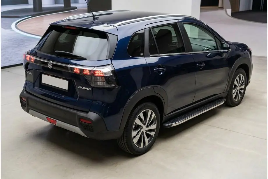 Suzuki SX4 S-Cross 2021- Seitenschweller BlackLine (2 Stk., Aluminium) Image