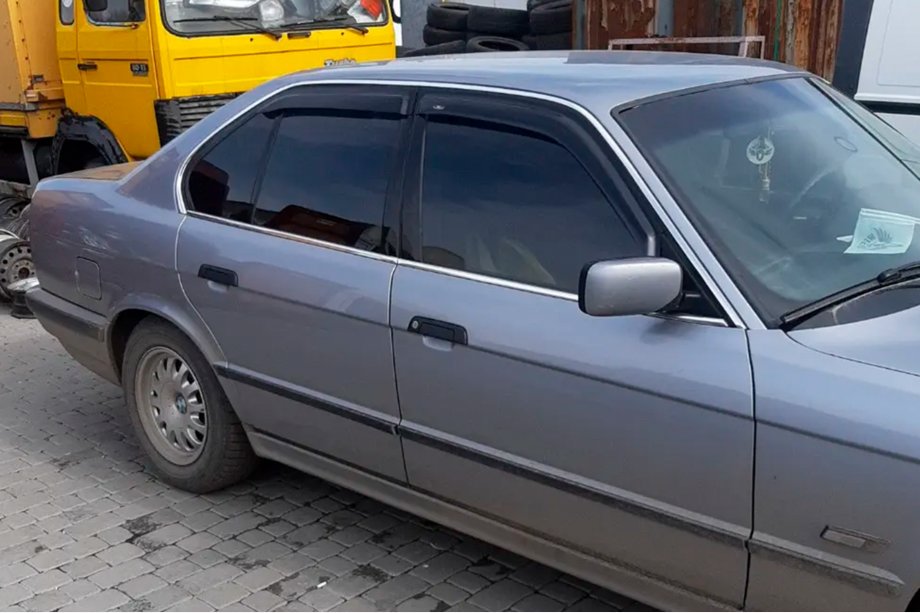BMW 7 Series E38 1994-2001 Windabweiser Long (4 Stk, HIC) Image