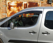 Peugeot Partner Tepee 2008-2018 Windabweiser (2 Stk., Sunplex Sport) Foto 2