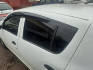 Dacia Sandero 2013-2020 Windabweiser (4 Stk., Sunplex Sport) Foto 1