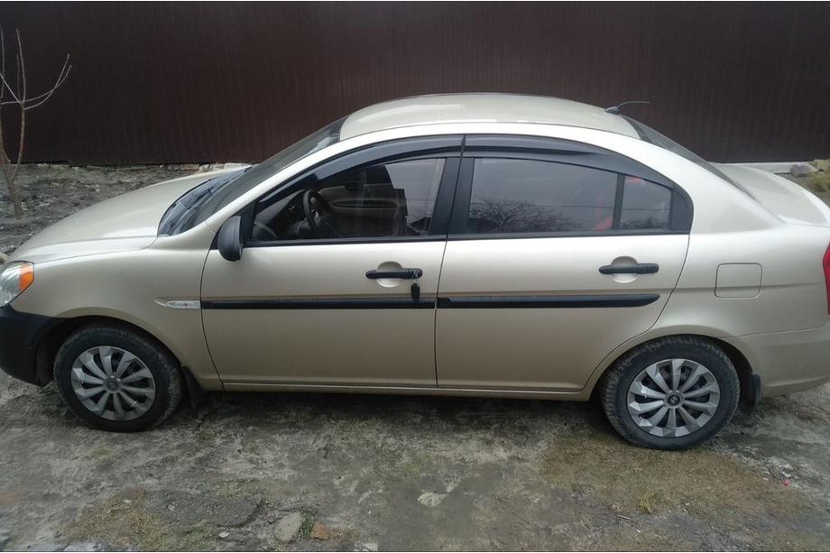 Hyundai Accent 2006-2010 Windabweiser (4 Stk., Sunplex Sport) Foto 2