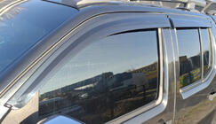 Nissan Navara 2006-2015 Windabweiser (4 Stk., Sunplex Sport) Foto 1