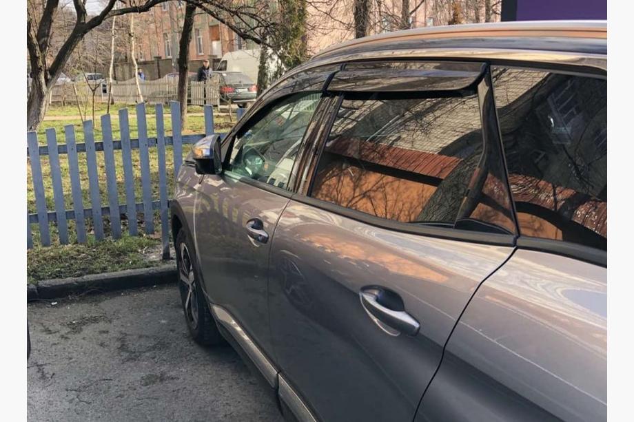 Peugeot 3008 2016-2023 Windabweiser (4 Stk., Sunplex Sport) Foto 4