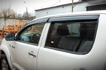 Toyota Hilux 2006-2015 Windabweiser (4 Stk., Sunplex Sport) Foto 2
