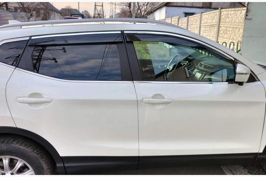 Nissan Qashqai 2014-2021 Windabweiser mit Chromleisten (4 Stk., Sunplex Chrome) Foto 3