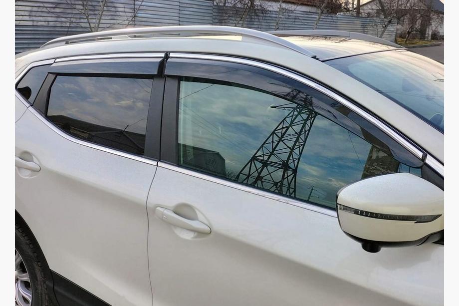 Nissan Qashqai 2014-2021 Windabweiser mit Chromleisten (4 Stk., Sunplex Chrome) Foto 2