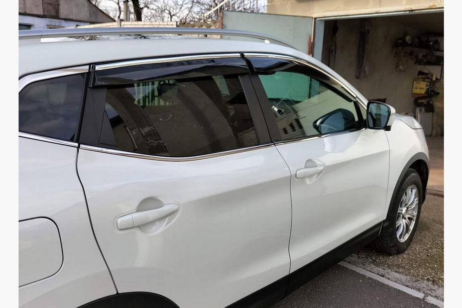 Nissan Qashqai 2014-2021 Windabweiser mit Chromleisten (4 Stk., Sunplex Chrome) Foto 6