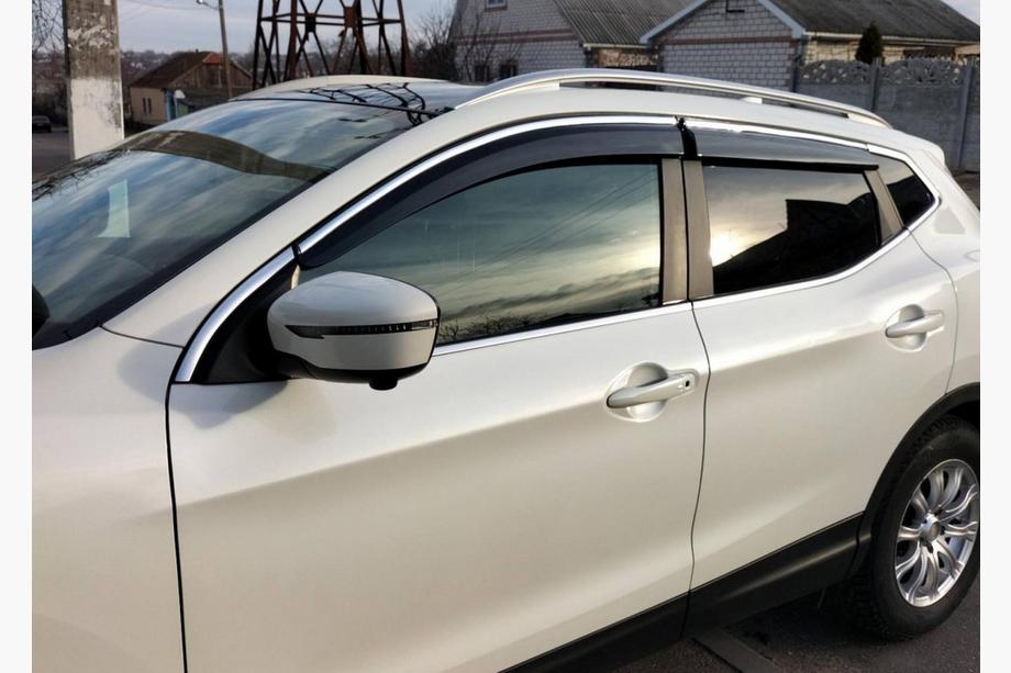 Nissan Qashqai 2014-2021 Windabweiser mit Chromleisten (4 Stk., Sunplex Chrome) Foto 1