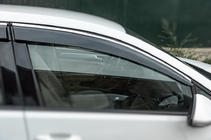 Volkswagen Golf 7/E-Golf 2012-2020 Windabweiser mit Chromleiste HB (4 Stk., Sunplex Chrome) Foto 4