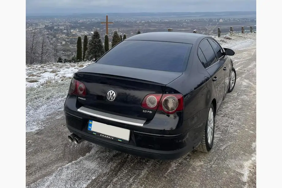 Volkswagen Passat B6 2006-2012 Heckspoiler LIP (Sunplex, schwarz) (115,8cm x 6,3cm) Image