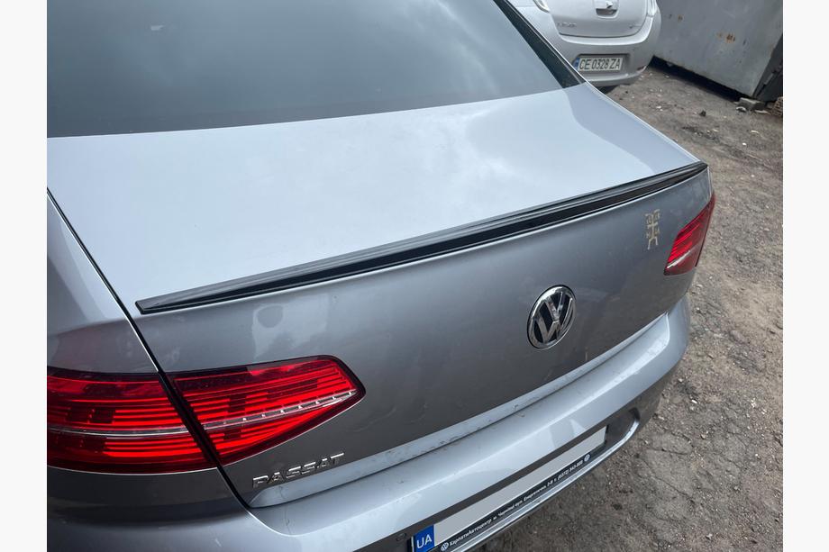 Volkswagen Passat B8 2015-2023 Heckspoiler LIP (Sunplex, schwarz) (115,8cm x 6,3cm) Foto 2