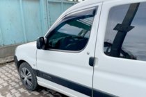 Peugeot Partner 1996-2008 Windabweiser 11 cm (2 Stk, HIC) Foto 2