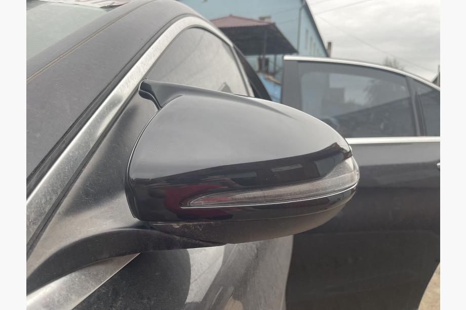 Mercedes C-class W205 2014-2021 Spiegelabdeckungen AMG-Look (2 Stk) Foto 1
