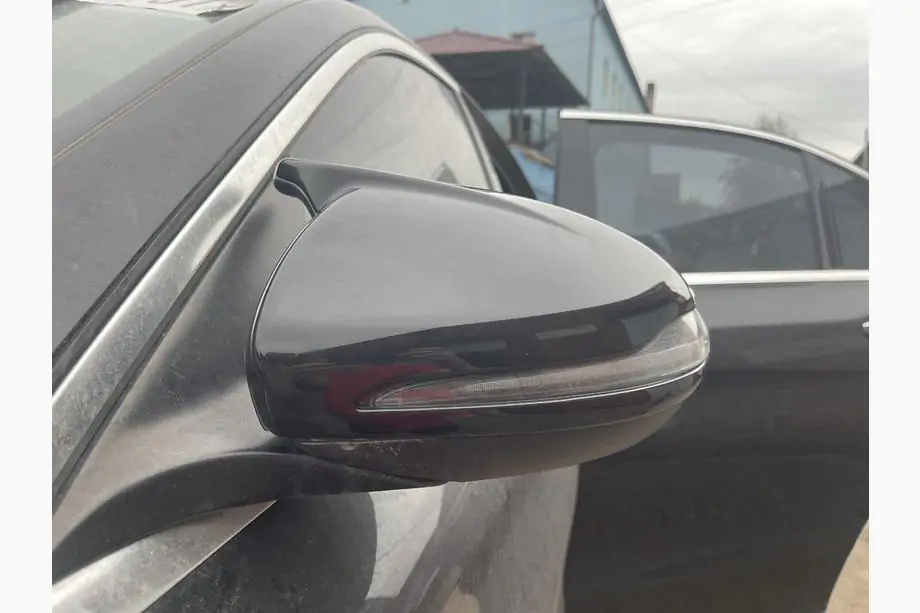Mercedes C-сlass W205 2014-2021 Spiegelabdeckungen AMG-Look (2 Stk) Image