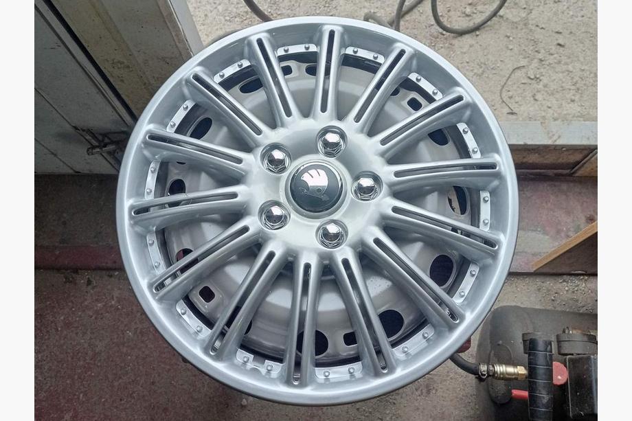 Skoda Aufkleber für Felgendeckel 54mm (4 Stk) Foto 3