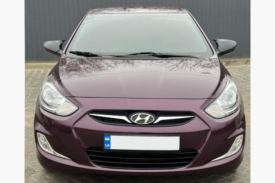 Hyundai Accent 2011-2017 Spiegelabdeckungen mit Blinker-Ausschnitt im BMW-Style (2 Stk) Foto 5