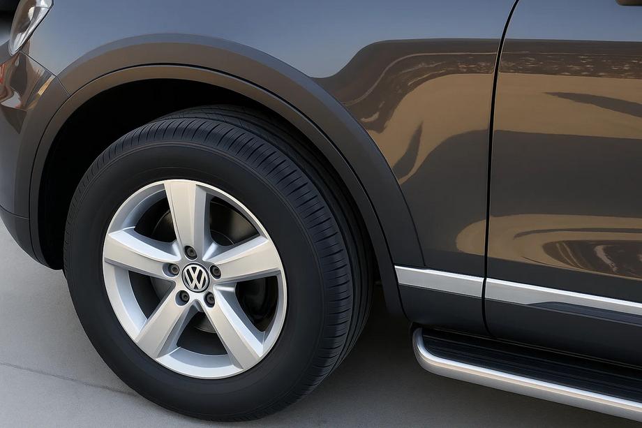 Volkswagen Touareg 2010-2018 Kotflügelverbreiterungen Image