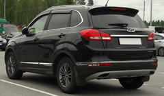 Chery Tiggo 5 2013- Chromleiste über dem Kennzeichen Libao (Edelstahl) Foto 1