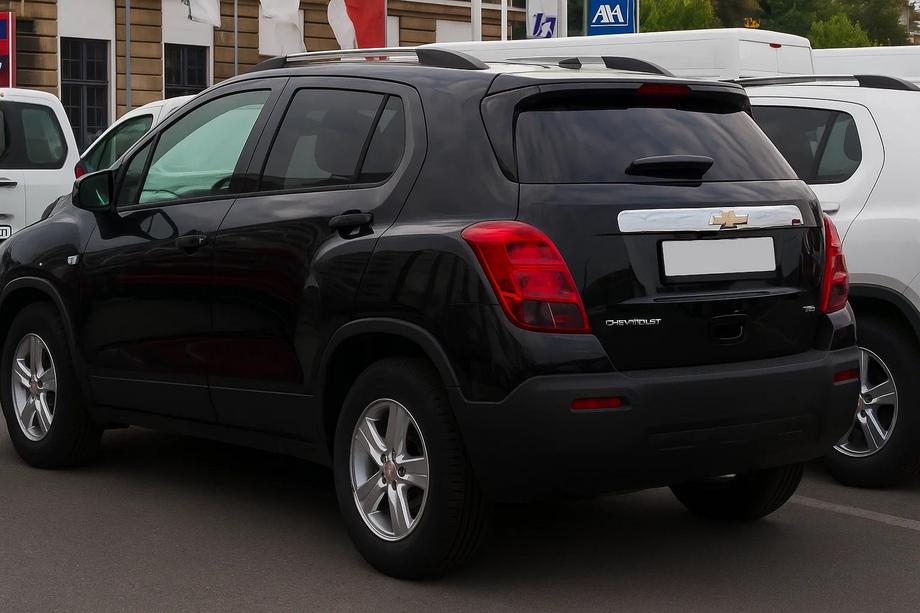 Chevrolet Trax 2012-2023 Chromleiste über dem Kennzeichen Libao (ABS) Image