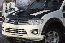 Mitsubishi L200 2006-2015 Motorhaubenaufsatz V1 (ABS) Foto 1