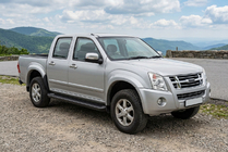 Isuzu D-Max 2002-2011 Trittbretter Allmond Black (2007-2012, 2 Stk., Aluminium) Foto 1