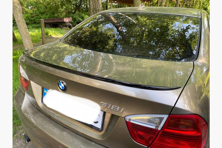 BMW 3 Series E90/E91 2005-2011 Heckspoiler HongHang V1 (ABS, Schwarz Glanz) Image