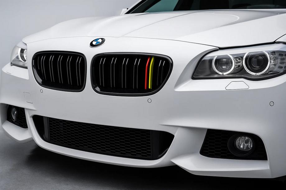 BMW 5 Series F10/F11 2010–2016 Nieren M-Look (German Color) Image