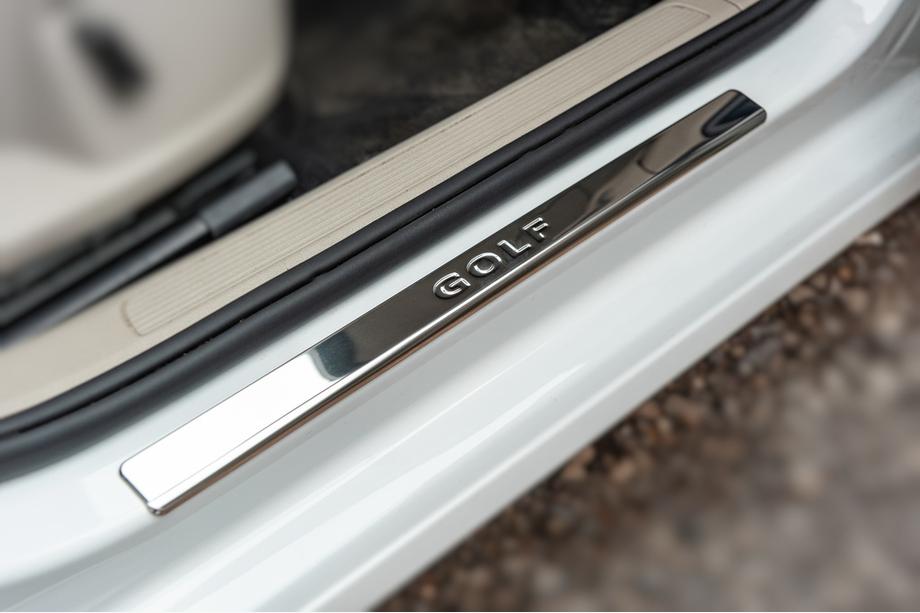 Volkswagen Golf 7/E-Golf 2012-2020 Einstiegsleisten OmsaLine V2 (4 Stk, Edelstahl) Image