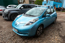 Nissan Leaf 2010-2017 Dachträger für glattes Dach (Chrom, Paar) Foto 8