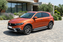 Fiat Tipo Cross 2021- Seitenschweller BlackLine (2 Stk., Aluminium) Foto 1