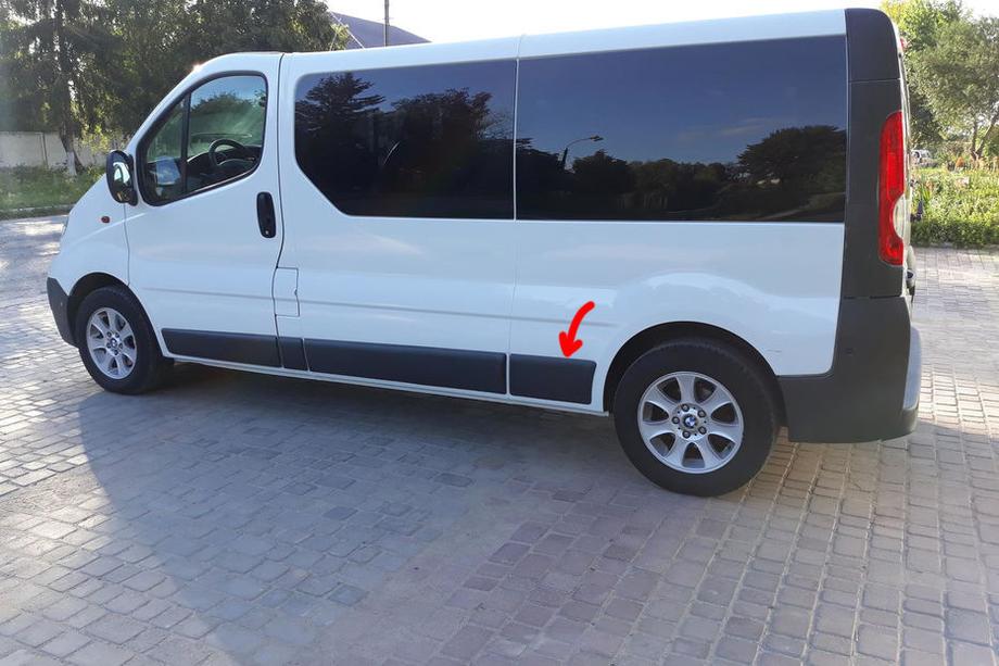 Renault Trafic 2001–2015 Original Türschutzleiste gebraucht (L4) Image