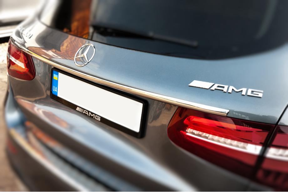 Mercedes GLC X253 2015-2022 Chromleiste über dem Kennzeichen (Edelstahl) Image