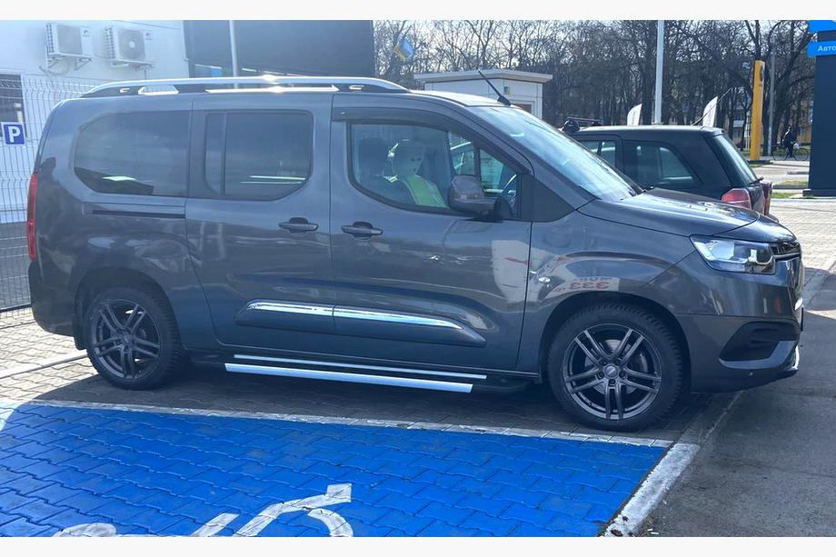 Toyota Proace City 2016- Seitenschweller RedLine V1 (2 Stk., Aluminium) Kurzer Radstand Foto 3