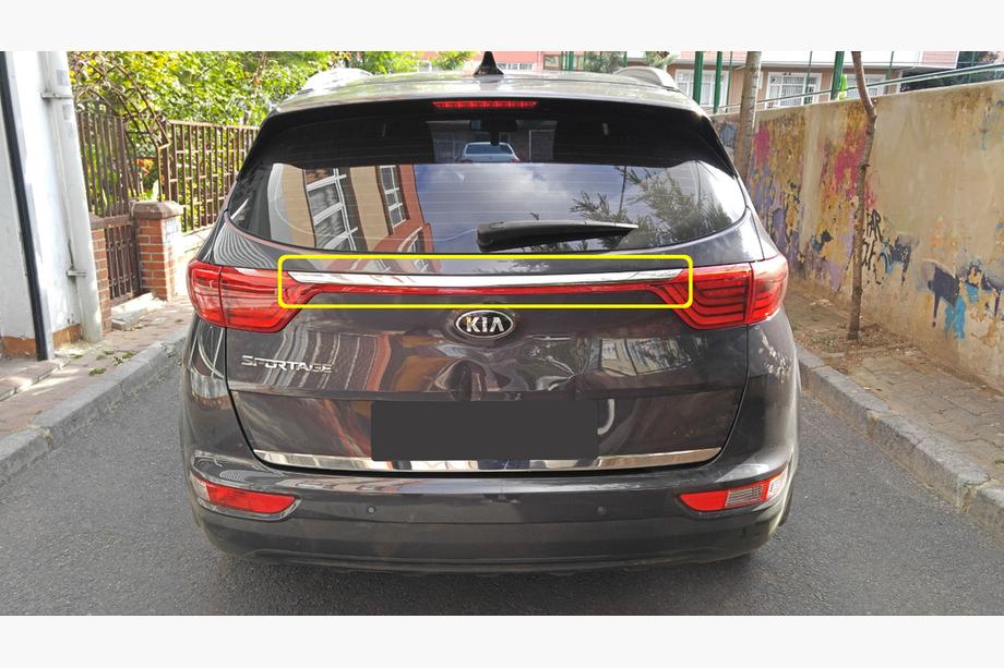 Kia Sportage 2015-2021 Chromleiste über dem Kennzeichen (2019-2021, Edelstahl) Image