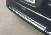 Mercedes Viano 2004-2014 Heckstoßstangenschutz mit Kante (Carmos V2, Edelstahl) Foto 1
