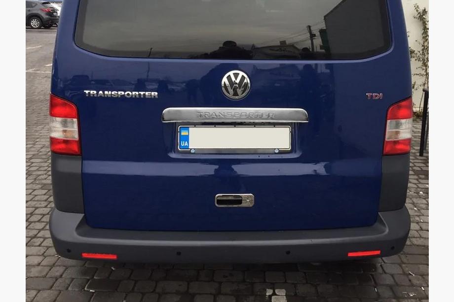 Volkswagen T5 Transporter 2003-2010 Chromleiste über dem Kennzeichen für Heckklappe (mit Schriftzug, Edelstahl) Carmos - Türkischer Edelstahl Image