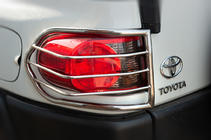 Toyota FJ Cruiser 2006-2022 Schutz für Rückleuchten (Edelstahl, 2 Stk) Foto 1
