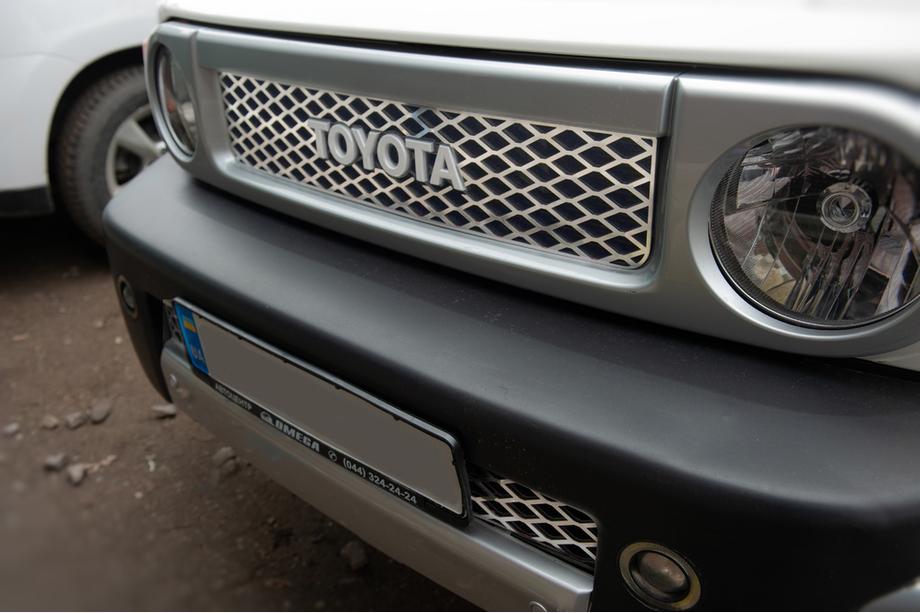 Toyota FJ Cruiser 2006-2022 Chrom Abdeckungen für Kühlergrill (Edelstahl) Foto 4